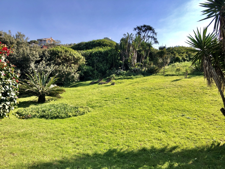 5 Bedroom Property for Sale in West Beach Eastern Cape